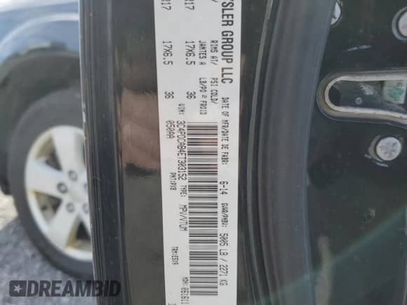 2014 Dodge Journey SE z VIN 3C4PDCAB4ET303152, wystawiony jako Copart lot #82205145 z przebiegiem 231 982 mil mil oraz Czysty tytuł • Clean title. Historia ofert i sprzedaży dostępna na DreamBid. Obrazek 13.