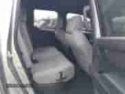 2024 Toyota Tacoma SR5 z VIN 3TMKB5FN0RM013747, wystawiony jako IAAI lot #41411768 z przebiegiem 7 906 mil mil oraz . Historia ofert i sprzedaży dostępna na DreamBid. Obrazek 8.