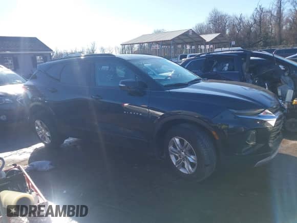 2020 Chevrolet Blazer LT z VIN 3GNKBHR45LS666329, wystawiony jako IAAI lot #41427635 z przebiegiem 49 450 mil mil oraz . Historia ofert i sprzedaży dostępna na DreamBid. Obrazek 13.