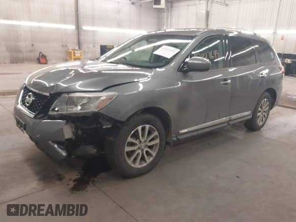 2015 Nissan Pathfinder SL with VIN 5N1AR2MM8FC629639, listed as a IAAI auction lot 42827699 with 136,001 mi miles and . Bid and sale history available at DreamBid. Image 18.