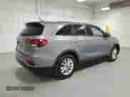 2020 Kia Sorento LX with VIN 5XYPG4A39LG624095, listed as a Copart auction lot 86153585 with 148,294 mi miles and Clean title. Bid and sale history available at DreamBid. Image 3.