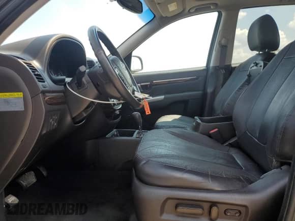 2011 Hyundai Santa Fe Limited с VIN 5XYZK4AG2BG051212, выставлен на аукционе Copart как лот 68214445 с пробегом 164 620 миль миль и Списание • Salvage title. История ставок и продаж доступна на DreamBid. Изображение 7.