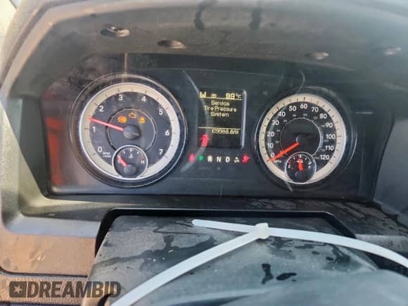 2021 Ram 1500 Tradesman z VIN 1C6RR6FG2MS513076, wystawiony jako Copart lot #69193455 z przebiegiem 69 988 mil mil oraz Szkoda całkowita • Salvage title. Historia ofert i sprzedaży dostępna na DreamBid. Obrazek 9.