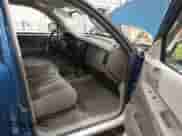 2003 Dodge Dakota SLT z VIN 1D7HG48N03S204480, wystawiony jako IAAI lot #41619868 z przebiegiem 135 359 mil mil oraz . Historia ofert i sprzedaży dostępna na DreamBid. Obrazek 5.