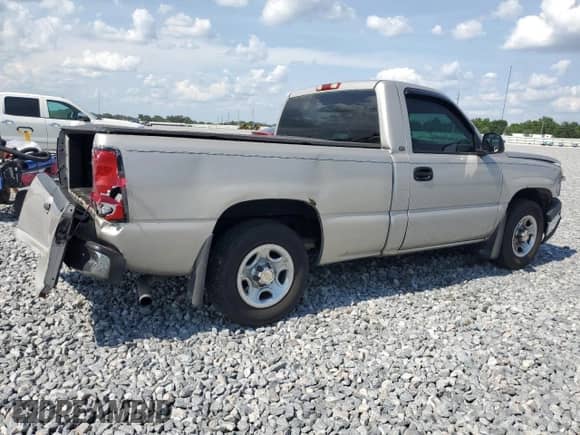 2004 Chevrolet Silverado 1500 Work Truck z VIN 1GCEC14X14Z162103, wystawiony jako Copart lot #56372355 z przebiegiem 144 131 mil mil oraz Szkoda całkowita • Salvage title. Historia ofert i sprzedaży dostępna na DreamBid. Obrazek 3.