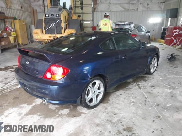 2004 Hyundai Tiburon GT с VIN KMHHN65F64U142304, выставлен на аукционе IAAI как лот 42420996 с пробегом 119 067 миль миль и . История ставок и продаж доступна на DreamBid. Изображение 4.