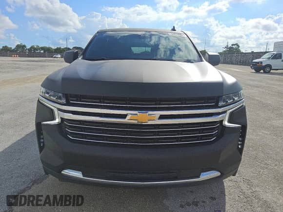 2021 Chevrolet Suburban LT with VIN 1GNSKCKD5MR215807, listed as a Copart auction lot 84585715 with 135,611 mi miles and Clean title. Bid and sale history available at DreamBid. Image 5.