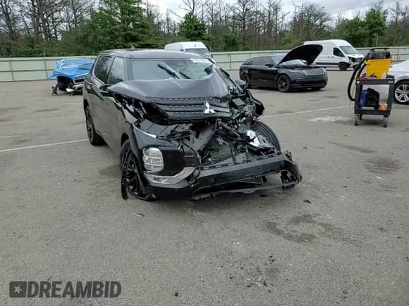 2023 Mitsubishi Outlander SE with VIN JA4J4UA85PZ040370, listed as a Copart auction lot 69807895 with Not provided miles and Salvage title. Bid and sale history available at DreamBid. Image 14.