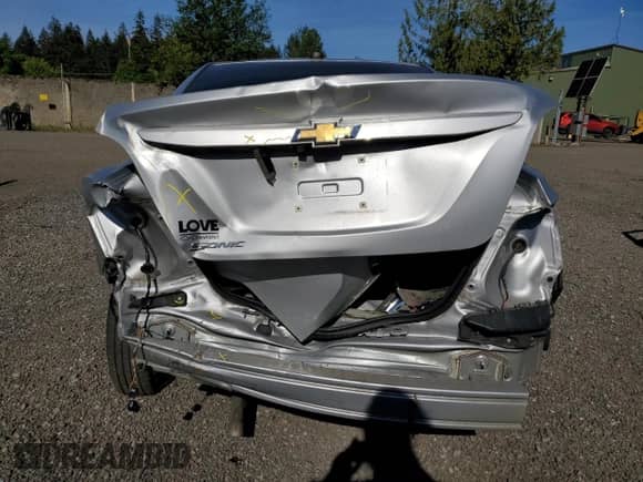 2018 Chevrolet Sonic LS с VIN 1G1JB5SH5J4117333, выставлен на аукционе Copart как лот 53518245 с пробегом 40 331 миль миль и Списание • Salvage title. История ставок и продаж доступна на DreamBid. Изображение 6.