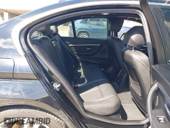 2018 BMW 3 Series 330i with VIN WBA8B9C54JEE83246, listed as a IAAI auction lot 43319232 with 55,385 mi miles and . Bid and sale history available at DreamBid. Image 8.