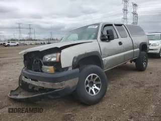 2003 Chevrolet Silverado 2500HD LS with VIN 1GCHC29123E274857, listed as a Copart auction lot 53446795 with 198,736 mi miles and Salvage title. Bid and sale history available at DreamBid. Image 1.