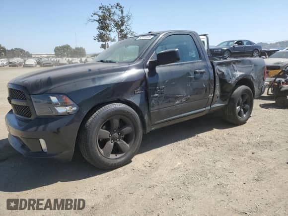 2019 Ram 1500 Express с VIN 3C6JR6AT3KG511519, выставлен на аукционе Copart как лот 62123125 с пробегом 40 084 миль миль и Списание • Salvage title. История ставок и продаж доступна на DreamBid. Изображение 1.