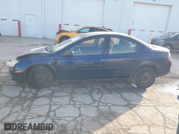 2000 Dodge Neon Highline z VIN 1B3ES46C9YD798867, wystawiony jako IAAI lot #41535717 z przebiegiem 175 069 mil mil oraz . Historia ofert i sprzedaży dostępna na DreamBid. Obrazek 13.