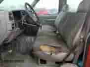 2000 Chevrolet Silverado 3500 с VIN 1GCGC34RXYR203419, выставлен на аукционе Copart как лот 72432214 с пробегом 228 720 миль миль и Списание • Salvage title. История ставок и продаж доступна на DreamBid. Изображение 7.