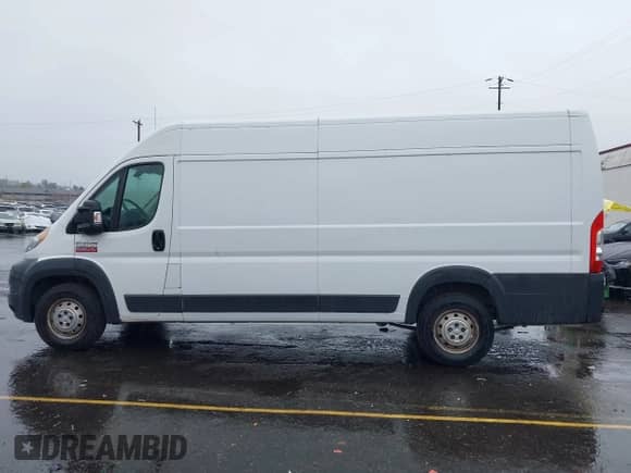 2017 Ram ProMaster Cargo z VIN 3C6URVJG4HE505453, wystawiony jako IAAI lot #43494534 z przebiegiem 77 489 mil mil oraz . Historia ofert i sprzedaży dostępna na DreamBid. Obrazek 15.