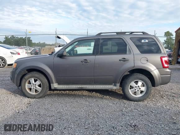 2011 Ford Escape XLT с VIN 1FMCU9DG1BKA67433, выставлен на аукционе IAAI как лот 43118413 с пробегом 117 135 миль миль и . История ставок и продаж доступна на DreamBid. Изображение 14.