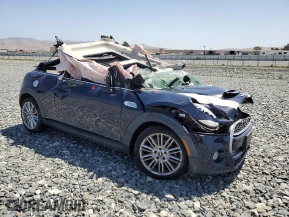 2015 MINI Hardtop S with VIN WMWXP7C50F2A37623, listed as a Copart auction lot 59178325 with Not provided miles and Salvage title. Bid and sale history available at DreamBid. Image 4.