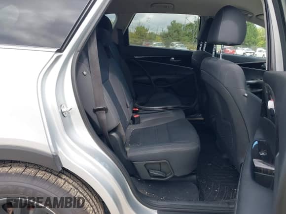 2020 Kia Sorento LX с VIN 5XYPGDA56LG615100, выставлен на аукционе IAAI как лот 43272959 с пробегом 87 258 миль миль и . История ставок и продаж доступна на DreamBid. Изображение 8.