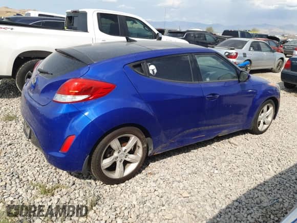 2014 Hyundai Veloster z VIN KMHTC6AD0EU216273, wystawiony jako Copart lot #71863895 z przebiegiem 135 228 mil mil oraz Czysty tytuł • Clean title. Historia ofert i sprzedaży dostępna na DreamBid. Obrazek 3.