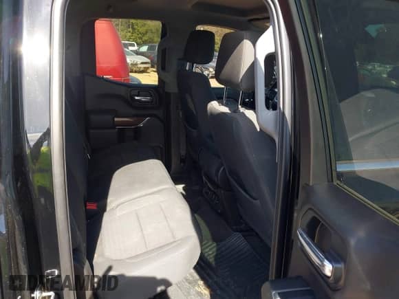 2019 GMC Sierra 1500 SLE with VIN 1GTR9BED5KZ342112, listed as a IAAI auction lot 43531746 with 118,719 mi miles and . Bid and sale history available at DreamBid. Image 8.