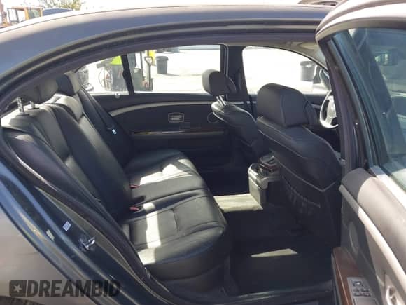 2008 BMW 7 Series 750Li с VIN WBAHN83508DT77617, выставлен на аукционе IAAI как лот 43428664 с пробегом 166 284 миль миль и . История ставок и продаж доступна на DreamBid. Изображение 8.