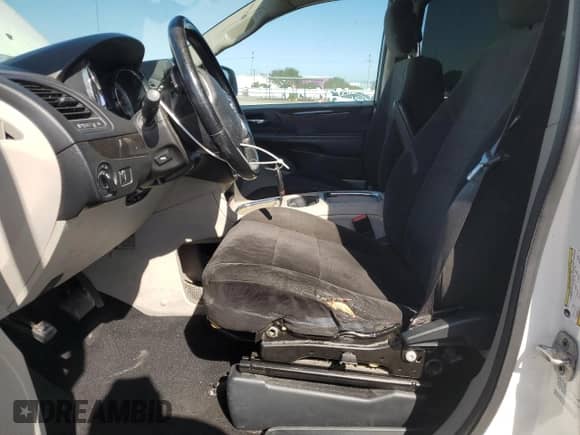 2013 Dodge Grand Caravan SXT with VIN 2C4RDGCG9DR618622, listed as a Copart auction lot 90457375 with 181,498 mi miles and Salvage title. Bid and sale history available at DreamBid. Image 7.