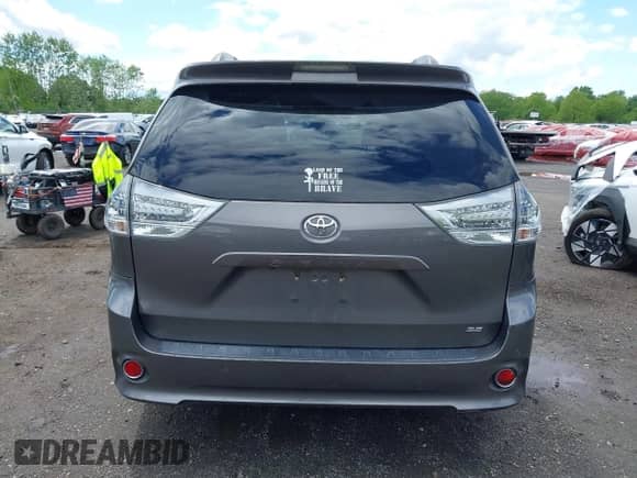 2015 Toyota Sienna SE with VIN 5TDXK3DC2FS559232, listed as a IAAI auction lot 42341965 with 130,732 mi miles and . Bid and sale history available at DreamBid. Image 17.