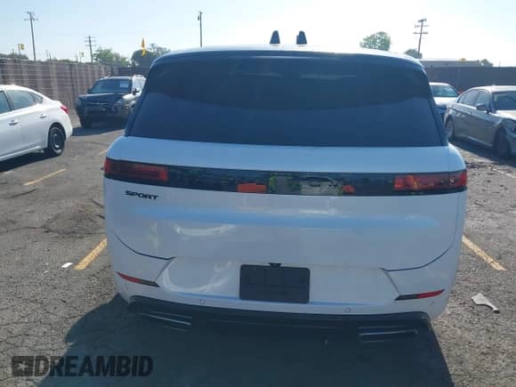 2024 Land Rover Range Rover Sport Dynamic SE with VIN SAL1L9FU0RA169803, listed as a IAAI auction lot 42325279 with Not provided miles and . Bid and sale history available at DreamBid. Image 16.