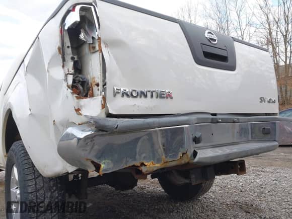 2011 Nissan Frontier SV z VIN 1N6AD0FV4BC442158, wystawiony jako IAAI lot #41768998 z przebiegiem 122 693 mil mil oraz . Historia ofert i sprzedaży dostępna na DreamBid. Obrazek 19.