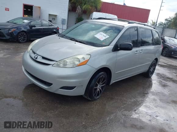 2008 Toyota Sienna LE с VIN 5TDZK23C28S155046, выставлен на аукционе IAAI как лот 43177050 с пробегом 291 955 миль миль и . История ставок и продаж доступна на DreamBid. Изображение 2.