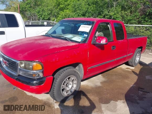 2000 GMC Sierra 1500 SLE z VIN 1GTEC19V4YZ273841, wystawiony jako IAAI lot #41981942 z przebiegiem 357 003 mil mil oraz . Historia ofert i sprzedaży dostępna na DreamBid. Obrazek 2.