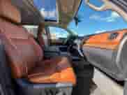 2017 Toyota Tundra Platinum с VIN 5TFGW5F10HX216928, выставлен на аукционе Copart как лот 90529555 с пробегом 180 278 миль миль и Чистый • Clean title. История ставок и продаж доступна на DreamBid. Изображение 5.