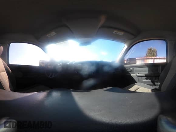 2010 Dodge 1500 Sport z VIN 3D7JV1ET4AG106498, wystawiony jako IAAI lot #40344688 z przebiegiem 158 660 mil mil oraz . Historia ofert i sprzedaży dostępna na DreamBid. Obrazek 22.