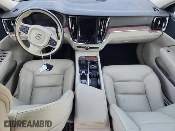 2022 Volvo S60 Momentum z VIN 7JRL12TZ1NG175860, wystawiony jako Copart lot #65480855 z przebiegiem Nie podano mil oraz Szkoda całkowita • Salvage title. Historia ofert i sprzedaży dostępna na DreamBid. Obrazek 8.