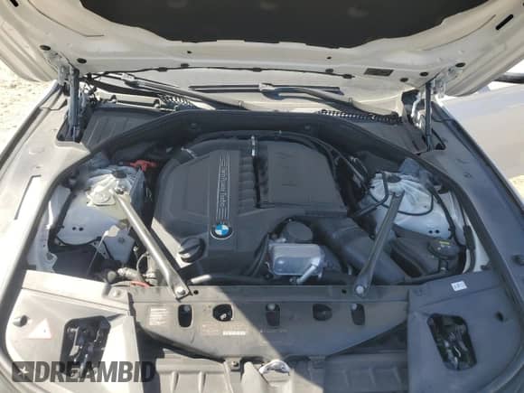 2015 BMW 7 Series 740Li z VIN WBAYE4C54FD947298, wystawiony jako Copart lot #48323785 z przebiegiem 81 570 mil mil oraz Szkoda całkowita • Salvage title. Historia ofert i sprzedaży dostępna na DreamBid. Obrazek 12.