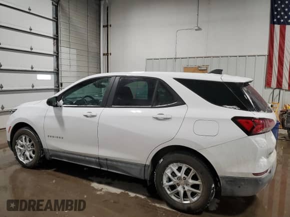 2024 Chevrolet Equinox LS z VIN 3GNAX5EG6RL294367, wystawiony jako Copart lot #44461005 z przebiegiem 17 736 mil mil oraz Szkoda całkowita • Salvage title. Historia ofert i sprzedaży dostępna na DreamBid. Obrazek 2.