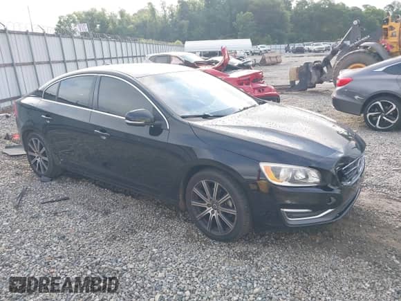 2017 Volvo S60 Inscription с VIN LYV402HKXHB126321, выставлен на аукционе IAAI как лот 42425194 с пробегом 175 975 миль миль и . История ставок и продаж доступна на DreamBid. Изображение 1.