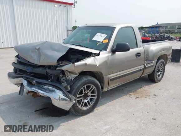 2001 Chevrolet Silverado 1500 с VIN 1GCEC14V41Z120003, выставлен на аукционе IAAI как лот 42349073 с пробегом 216 504 миль миль и . История ставок и продаж доступна на DreamBid. Изображение 18.