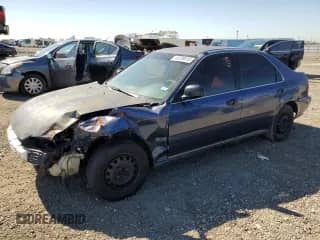 1993 Honda Civic z VIN JHMEG8558PS039517, wystawiony jako Copart lot #48209815 z przebiegiem 109 999 mil mil oraz Szkoda całkowita • Salvage title. Historia ofert i sprzedaży dostępna na DreamBid. Obrazek 1.