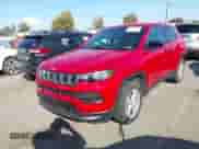2023 Jeep Compass Sport с VIN 3C4NJDAN2PT573466, выставлен на аукционе IAAI как лот 43085415 с пробегом 28 105 миль миль и . История ставок и продаж доступна на DreamBid. Изображение 17.