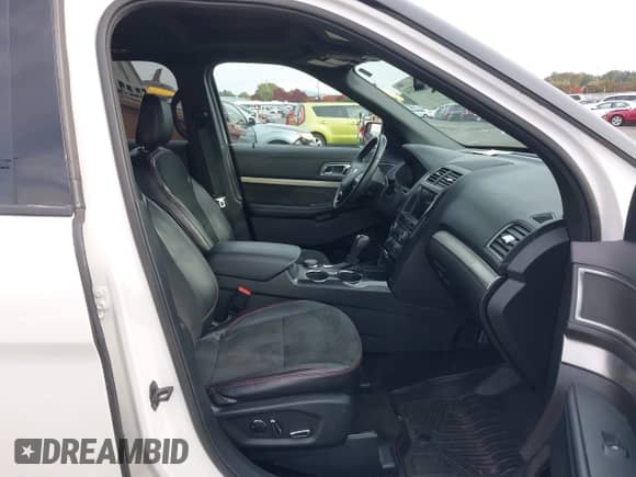 2018 Ford Explorer XLT z VIN 1FM5K8DH9JGC06811, wystawiony jako IAAI lot #43537534 z przebiegiem 135 099 mil mil oraz . Historia ofert i sprzedaży dostępna na DreamBid. Obrazek 5.