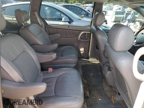 2008 Toyota Sienna XLE z VIN 5TDBK22C88S009088, wystawiony jako Copart lot #71486135 z przebiegiem 211 890 mil mil oraz Czysty tytuł • Clean title. Historia ofert i sprzedaży dostępna na DreamBid. Obrazek 11.