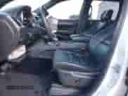 2018 Jeep Grand Cherokee Sterling с VIN 1C4RJFBG5JC325762, выставлен на аукционе Copart как лот 85338355 с пробегом 71 332 миль миль и Списание • Salvage title. История ставок и продаж доступна на DreamBid. Изображение 7.