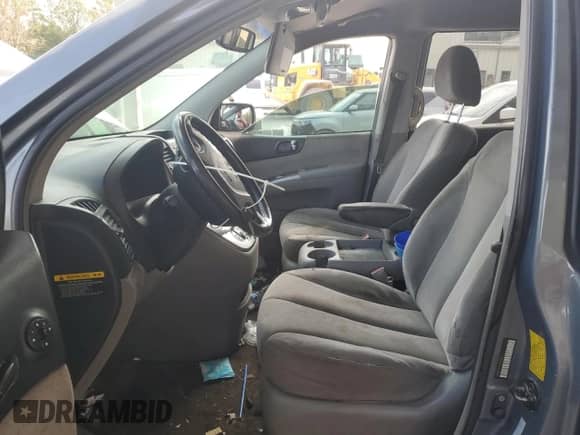 2007 Hyundai Entourage GLS with VIN KNDMC233076019620, listed as a Copart auction lot 82225025 with 270,997 mi miles and Salvage title. Bid and sale history available at DreamBid. Image 7.