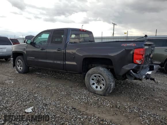 2014 Chevrolet Silverado 1500 LT z VIN 1GCVKREC8EZ142896, wystawiony jako Copart lot #70520375 z przebiegiem 251 275 mil mil oraz Szkoda całkowita • Salvage title. Historia ofert i sprzedaży dostępna na DreamBid. Obrazek 2.