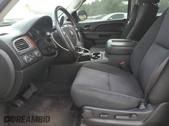 2013 Chevrolet Tahoe LS with VIN 1GNSKAE03DR328197, listed as a Copart auction lot 59858195 with 164,414 mi miles and Salvage title. Bid and sale history available at DreamBid. Image 7.