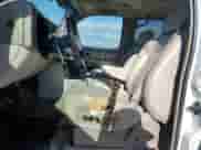 2002 Chevrolet Suburban LT z VIN 1GNEC16TX2J197977, wystawiony jako Copart lot #82352935 z przebiegiem Nie podano mil oraz Czysty tytuł • Clean title. Historia ofert i sprzedaży dostępna na DreamBid. Obrazek 7.