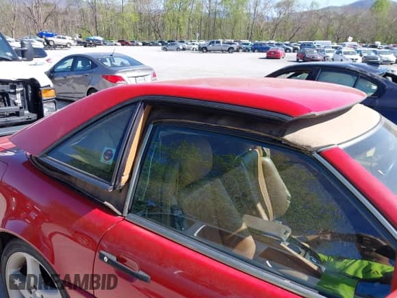 1992 Mercedes-Benz 500 z VIN WDBFA66E8NF043632, wystawiony jako IAAI lot #42049992 z przebiegiem 101 690 mil mil oraz . Historia ofert i sprzedaży dostępna na DreamBid. Obrazek 21.