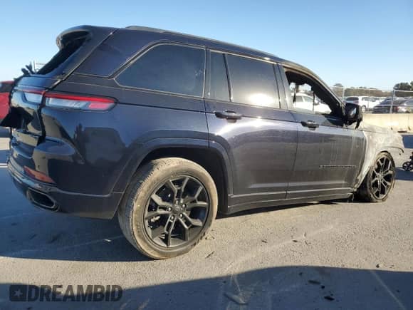 2024 Jeep Grand Cherokee with VIN 1C4RJYB61R8510683, listed as a Copart auction lot 84725144 with Not provided miles and Non repairable. Bid and sale history available at DreamBid. Image 3.