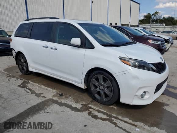 2016 Toyota Sienna SE with VIN 5TDXK3DC5GS750872, listed as a Copart auction lot 72089655 with 103,642 mi miles and Salvage title. Bid and sale history available at DreamBid. Image 4.